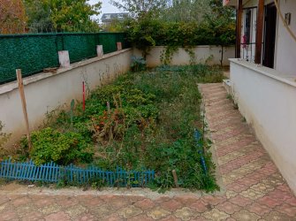 YENİÇİFTLİK ALTINTARLA CADDE ÜZERİ SATILIK 6+1 BAKIMLI LÜX VİLLA